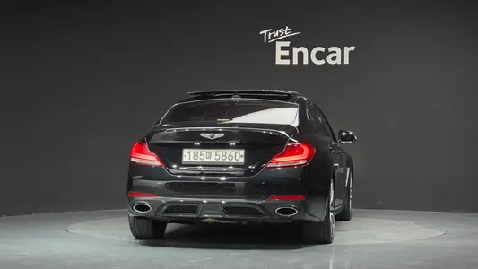 Genesis G70 2.0T 2020 4