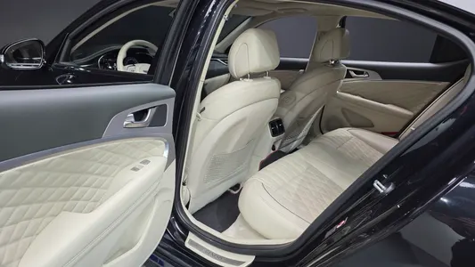 Genesis G70 2.0T 2020 12