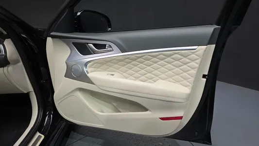 Genesis G70 2.0T 2020 24