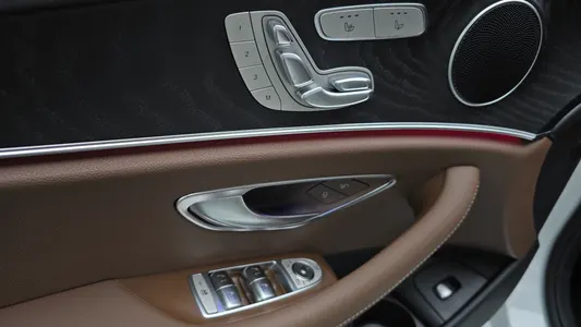 Mercedes-Benz E-Class W213 E250 AMG Line 2022 28