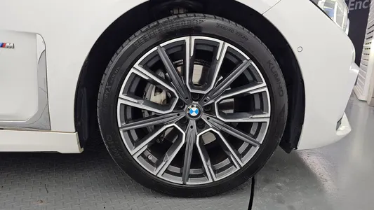 BMW 7 Series (G11) 740Li xDrive M 2021 5