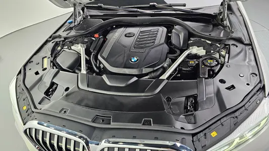 BMW 7 Series (G11) 740Li xDrive M 2021 6