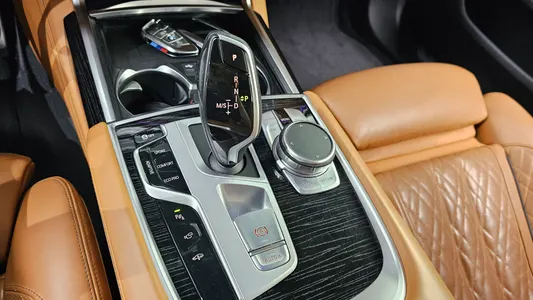 BMW 7 Series (G11) 740Li xDrive M 2021 9