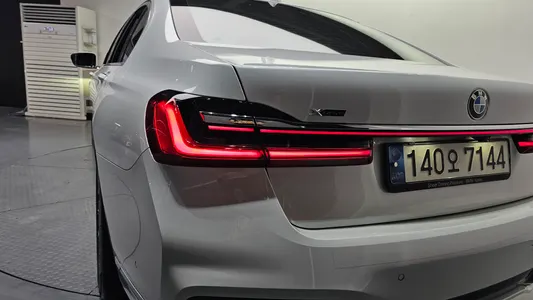 BMW 7 Series (G11) 740Li xDrive M 2021 23