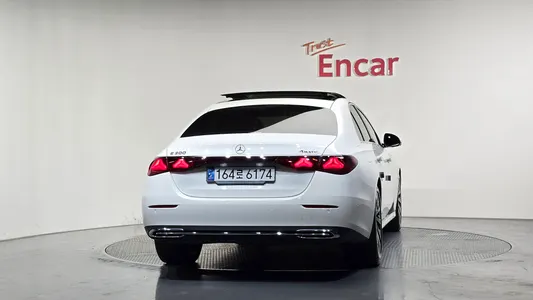 Mercedes-Benz E-Class W214 E300 4MATIC 2024 4