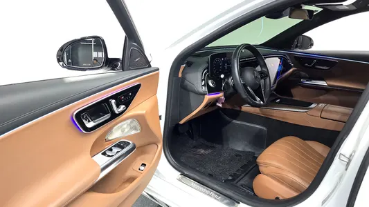 Mercedes-Benz E-Class W214 E300 4MATIC 2024 10