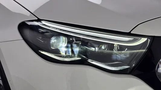 Mercedes-Benz E-Class W214 E300 4MATIC 2024 22