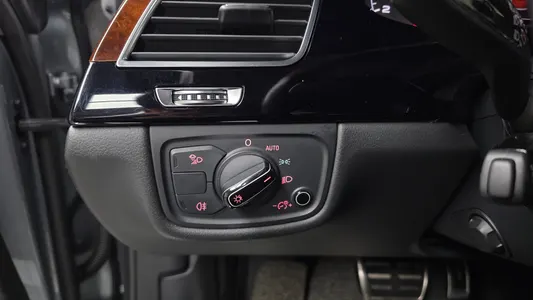Audi A8 3.0 TFSI LWB 2011 29
