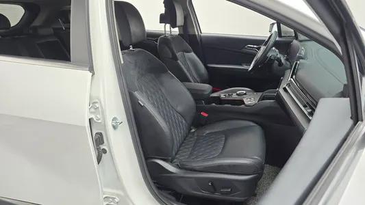 Kia 5 2WD 2023 26