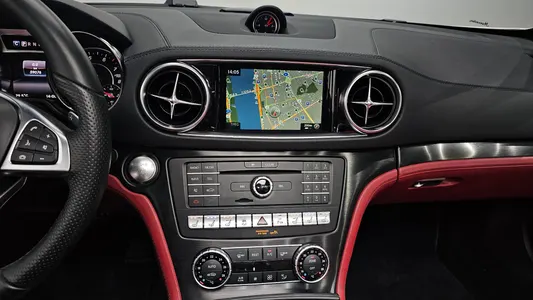 Mercedes-Benz SL-Class SL400 2018 12