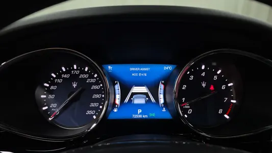 Maserati 콰트로포르테 GTS 3.8 V8 2018 8