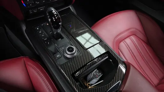 Maserati 콰트로포르테 GTS 3.8 V8 2018 9