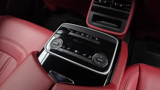 Maserati 콰트로포르테 GTS 3.8 V8 2018 17