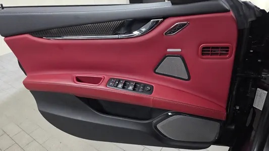 Maserati 콰트로포르테 GTS 3.8 V8 2018 24