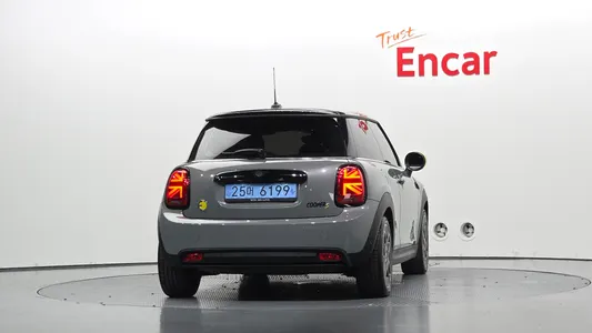 MINI 쿠퍼 일렉트릭 SE 2022 4