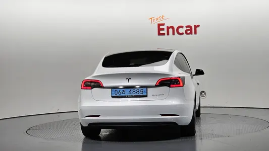 Tesla 3 AWD 2021 4