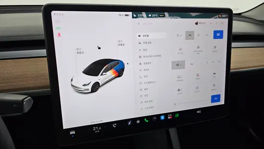 Tesla 3 AWD 2021 16