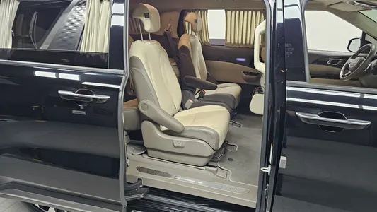 Kia Carnival 9 2023 11
