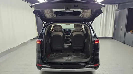Kia Carnival 9 2023 16