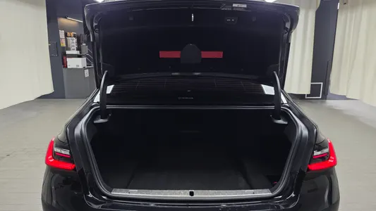 BMW 7 Series (G11) 730d xDrive 2021 20