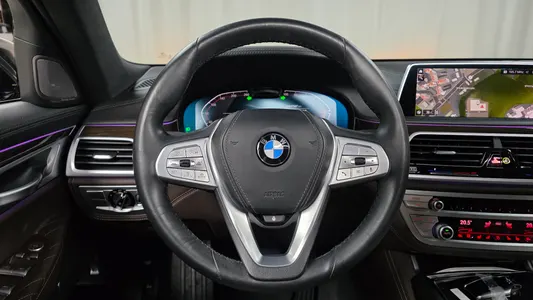 BMW 7 Series (G11) 730d xDrive 2021 30