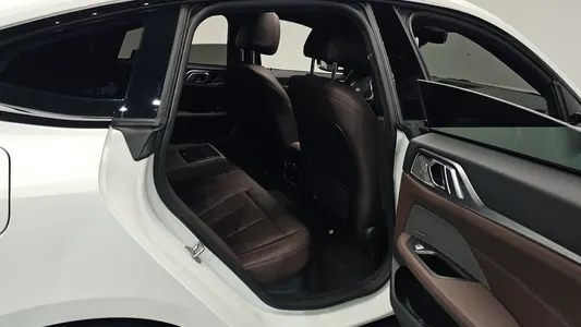BMW i4 eDrive40 M 2022 11