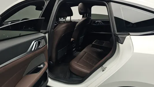 BMW i4 eDrive40 M 2022 26