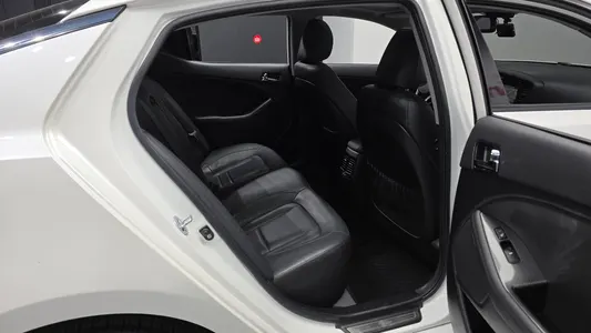 Kia K5 2012 17