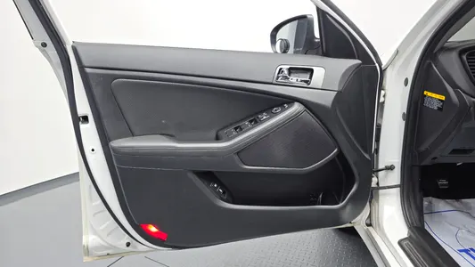 Kia K5 2012 24