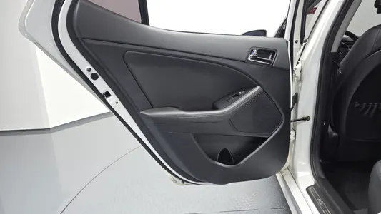 Kia K5 2012 25