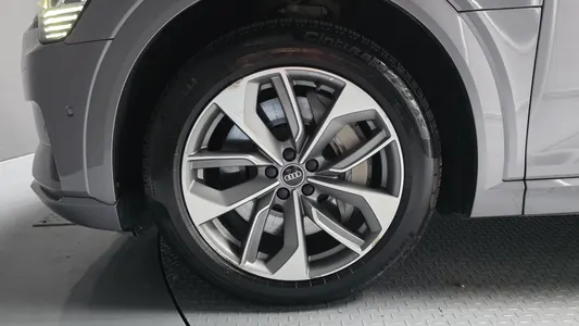 Audi e- 55 2021 5