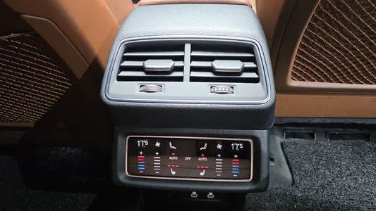 Audi e- 55 2021 33