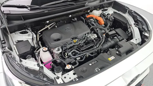 Toyota RAV4 5 2.5 4WD LTD 2025 6