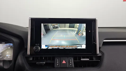 Toyota RAV4 5 2.5 4WD LTD 2025 15