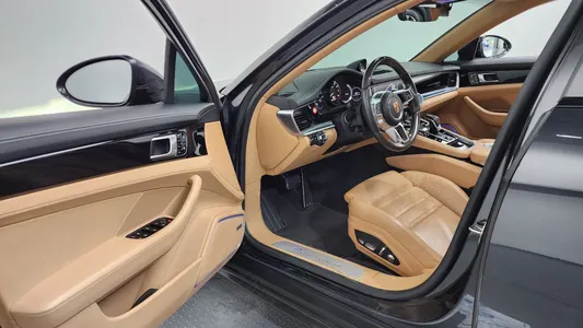 Porsche (971) 2.9 AWD E- 2020 10