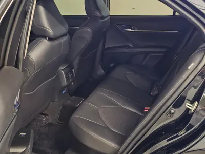 Toyota (XV70) 2.5 XLE 2023 6