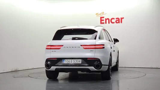 Genesis GV70 2.5T AWD 2023 4
