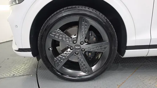 Genesis GV70 2.5T AWD 2023 5