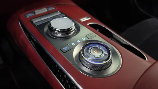Genesis GV70 2.5T AWD 2023 9