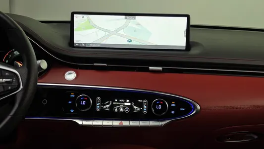 Genesis GV70 2.5T AWD 2023 14