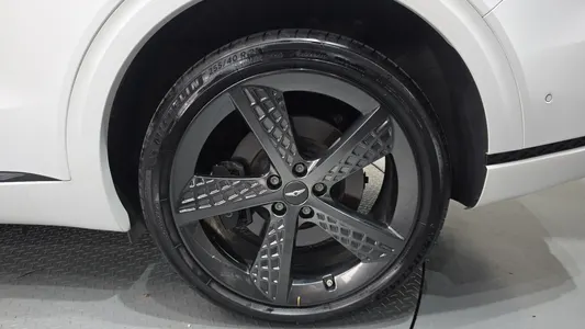 Genesis GV70 2.5T AWD 2023 22