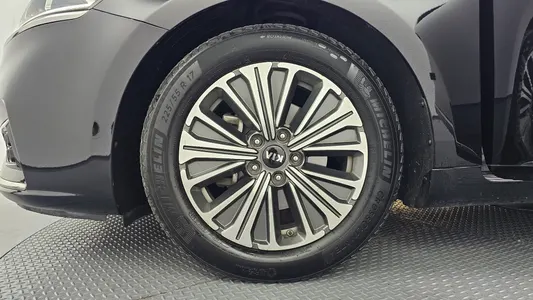 Kia K7 2018 5