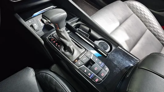 Kia K7 2018 9