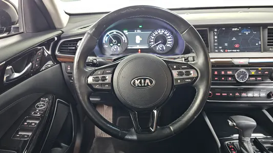 Kia K7 2018 12