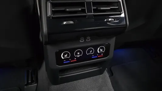 BMW M5 (G90) M5 2026 18