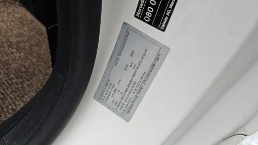 Mercedes-Benz E-Class W213 E220d 2019 35