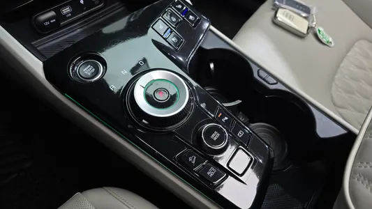 Kia 5 LPG 2.0 2WD 2022 9