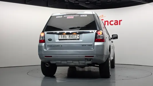 Land Rover 2 2.2 SD4 HSE 2011 4