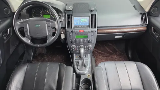 Land Rover 2 2.2 SD4 HSE 2011 7