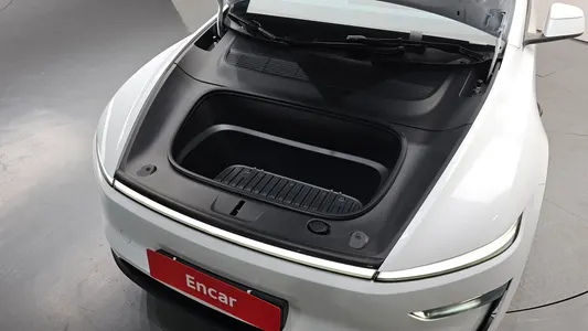Tesla Y RWD 2026 6